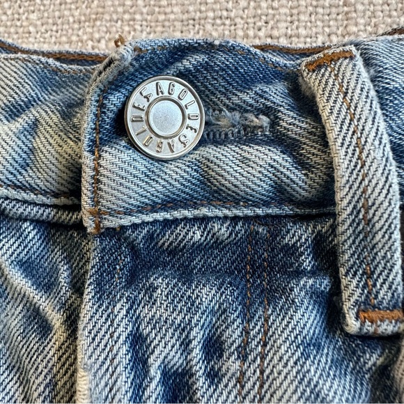 AGOLDE Jaden Hi Rise Short Cut Off Surreal Distressed Boho Whimsical 2" Wmn 25 - Picture 5 of 16